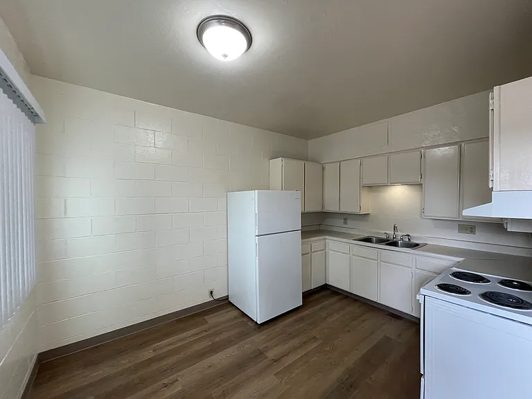 1008 F St #X — Photo 2