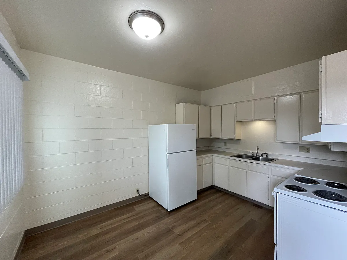 Building Photo - 1008 F St #X