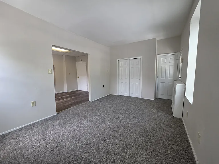 1366 E 58th St #3 — Photo 22
