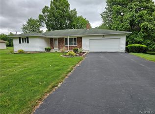 6307 Townline Rd, North Tonawanda, NY 14120