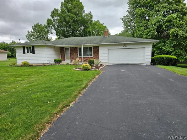 6307 Townline Rd, North Tonawanda, NY 14120