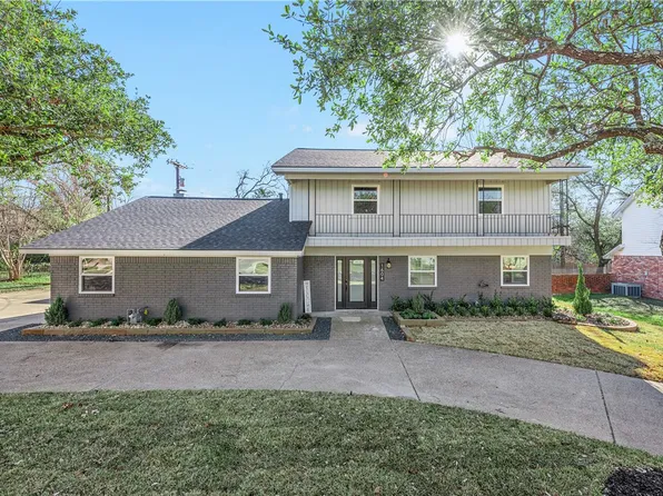 1604 Barak Ln, Bryan, TX 77802