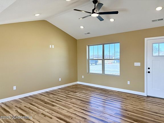 4th image of 14845 Welch Dr
