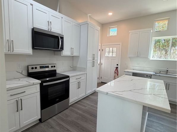 1295 W 25th St
