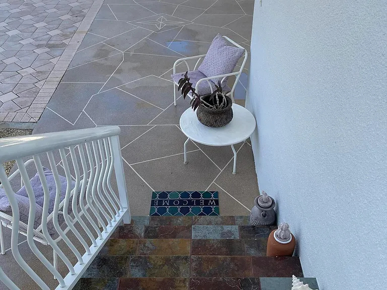 156 Marina Ave — Photo 3
