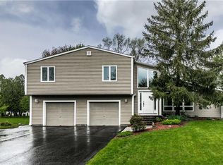 4982 Tall Oaks Dr, Fayetteville, NY