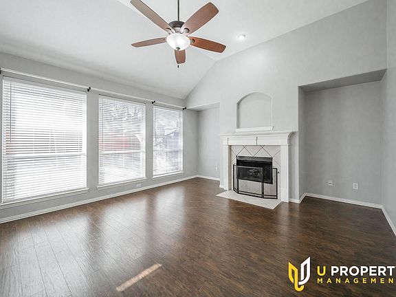 5th image of 8009 Twin Oaks Dr