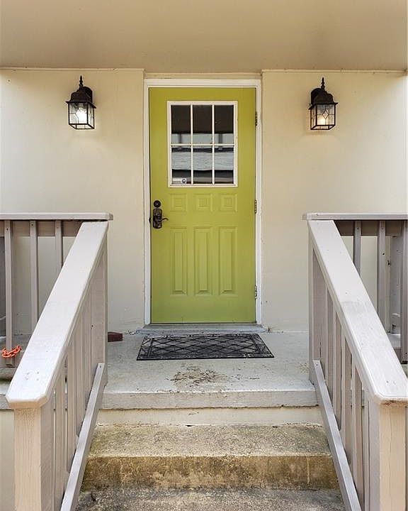 1st image of 513 W Harrison St #F