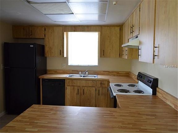 4th image of 733 Summerland Dr