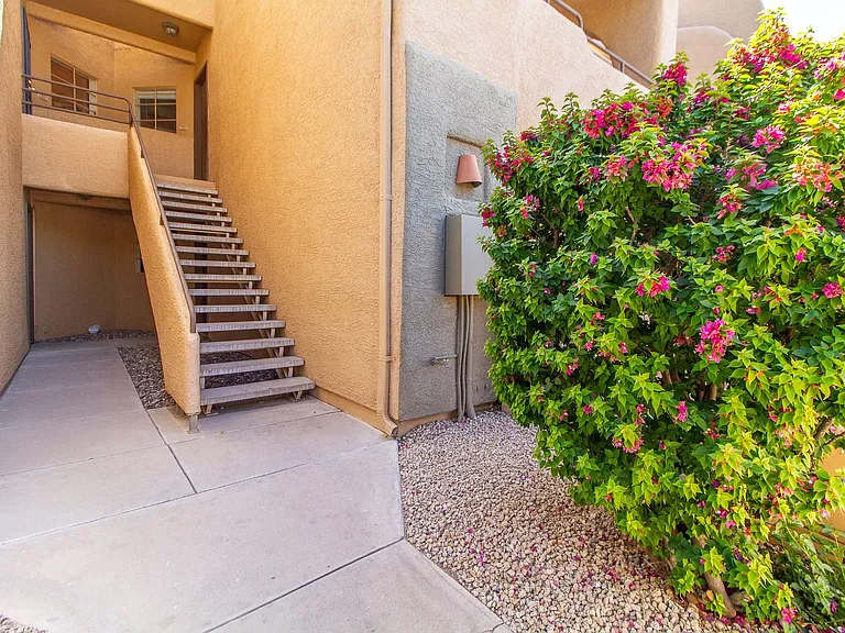 3845 E Greenway Rd #213 — Photo 2
