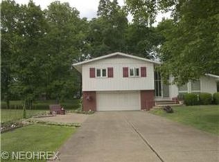 5644 Tarrytown Ln, Youngstown, OH 44515