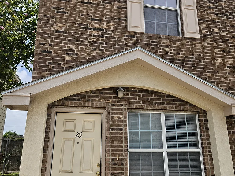 Santa Fe Townhomes — Photo 2