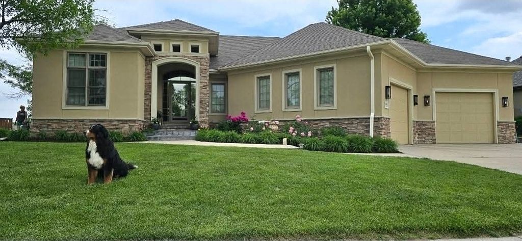 1016 Shoal Dr - Property Image