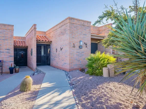 1393 W Desert Hills Dr, Green Valley, AZ 85622
