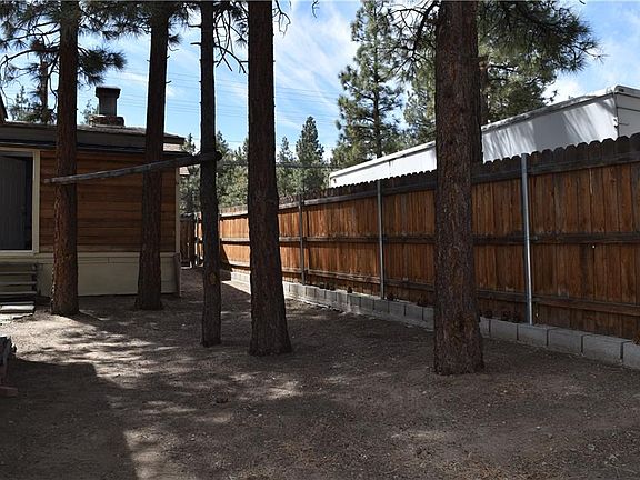 5th image of 821 E Big Bear Blvd