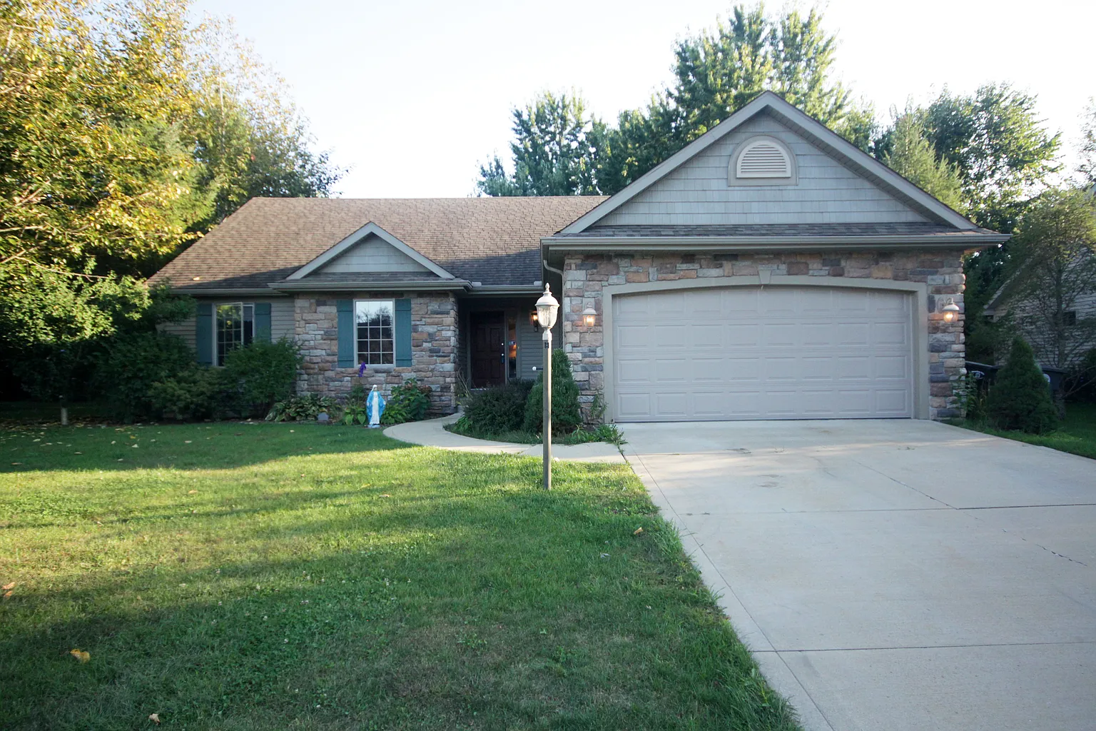 6724 Blackthorn Harbor Dr photo 1