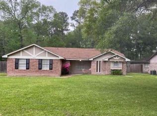 18061 Whispering Pines Dr, Conroe, TX 77302