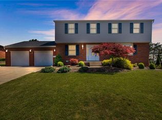 1087 Fox Terrier Dr, Bethel Park, PA 15102