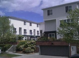 4550 16th Ave NE #15, Seattle, WA 98105