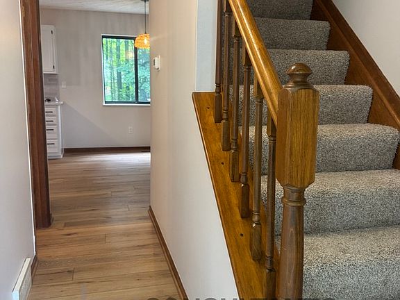 4th image of 564 Glenside Ln