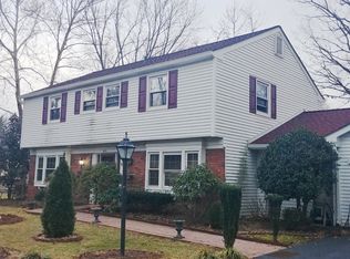4511 Mill Point Ct, Fairfax, VA 22033