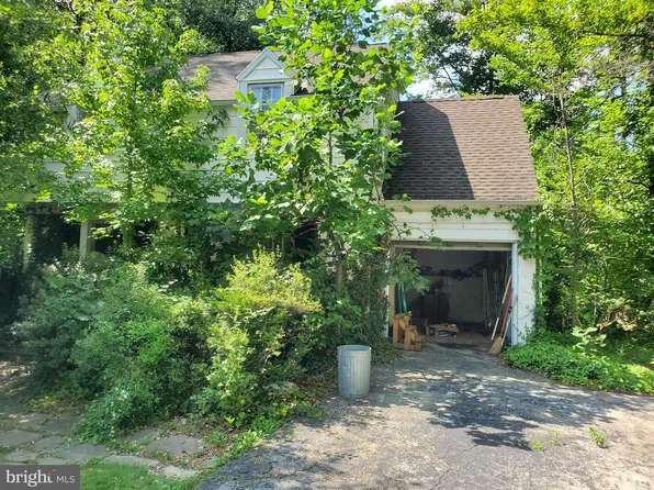 2311 Secane Rd, Secane, PA 19018