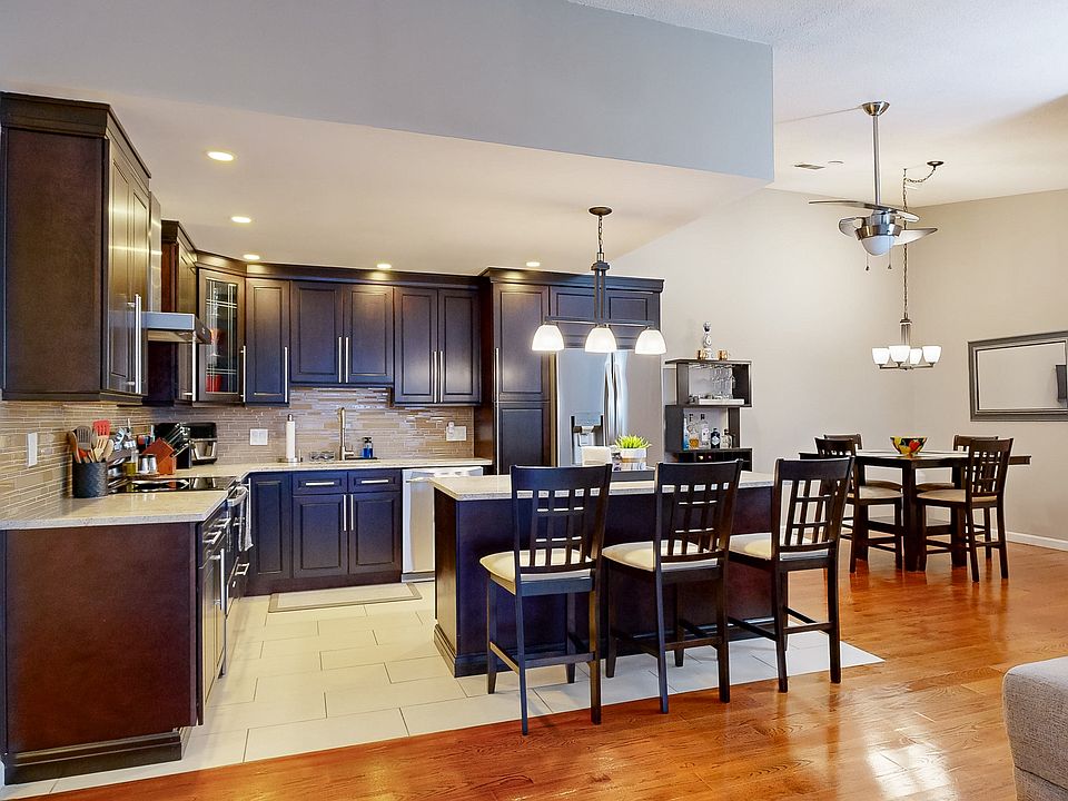 1st image of 12 Royal Lake Dr APT 6