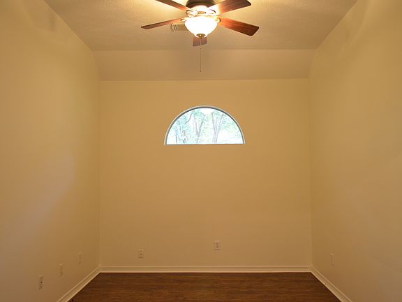 5th image of 707 Mesquite Dr