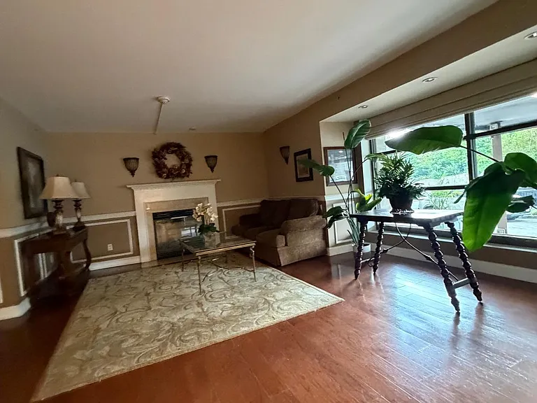 60 Parkway Dr E #2DD — Photo 6