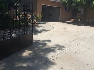829 Harwood Pl, Santa Ana, CA 92701