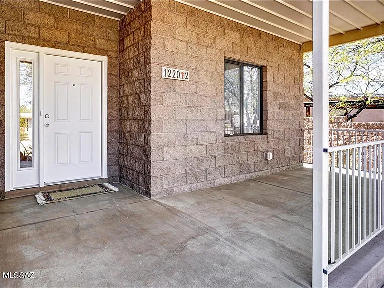1220 E Water St #2 — Photo 3
