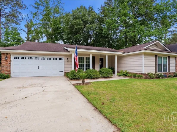 7 Goldfinch Court W, Savannah, GA 31419