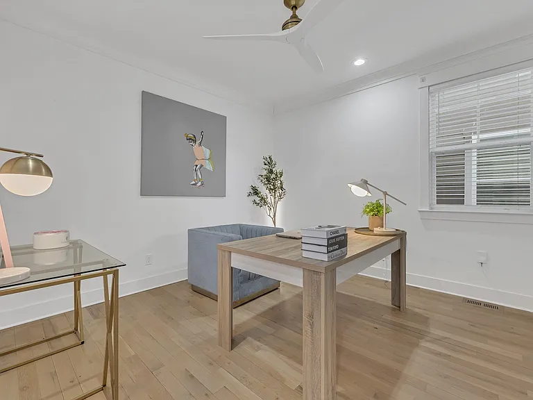 611B James Ave — Photo 20