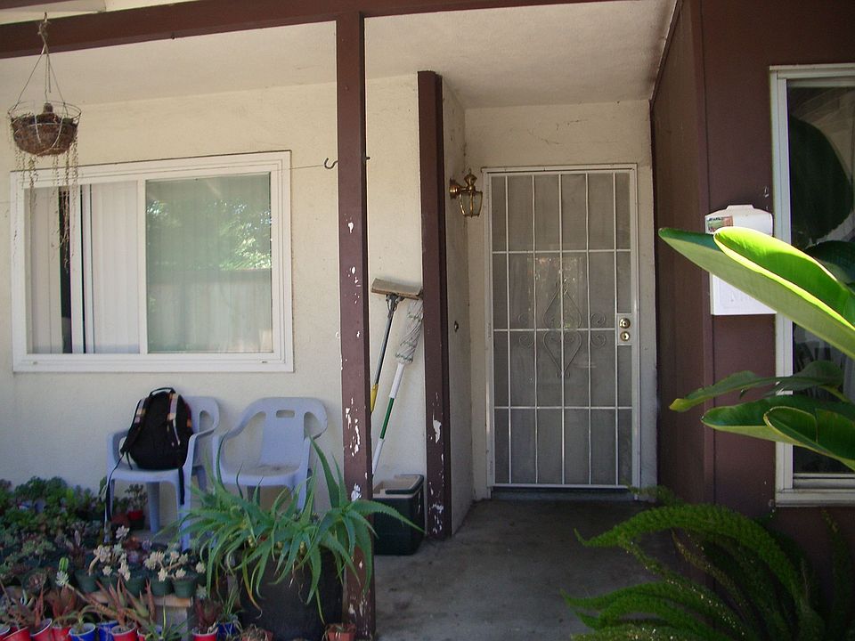 2nd image of 1610 Oceanaire Dr