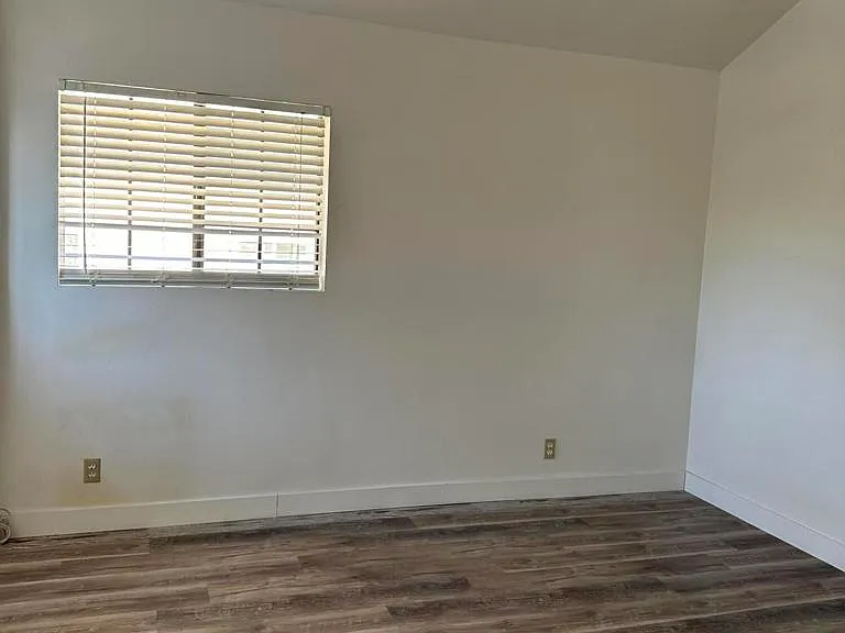 175 S Allen Ave #3 — Photo 10