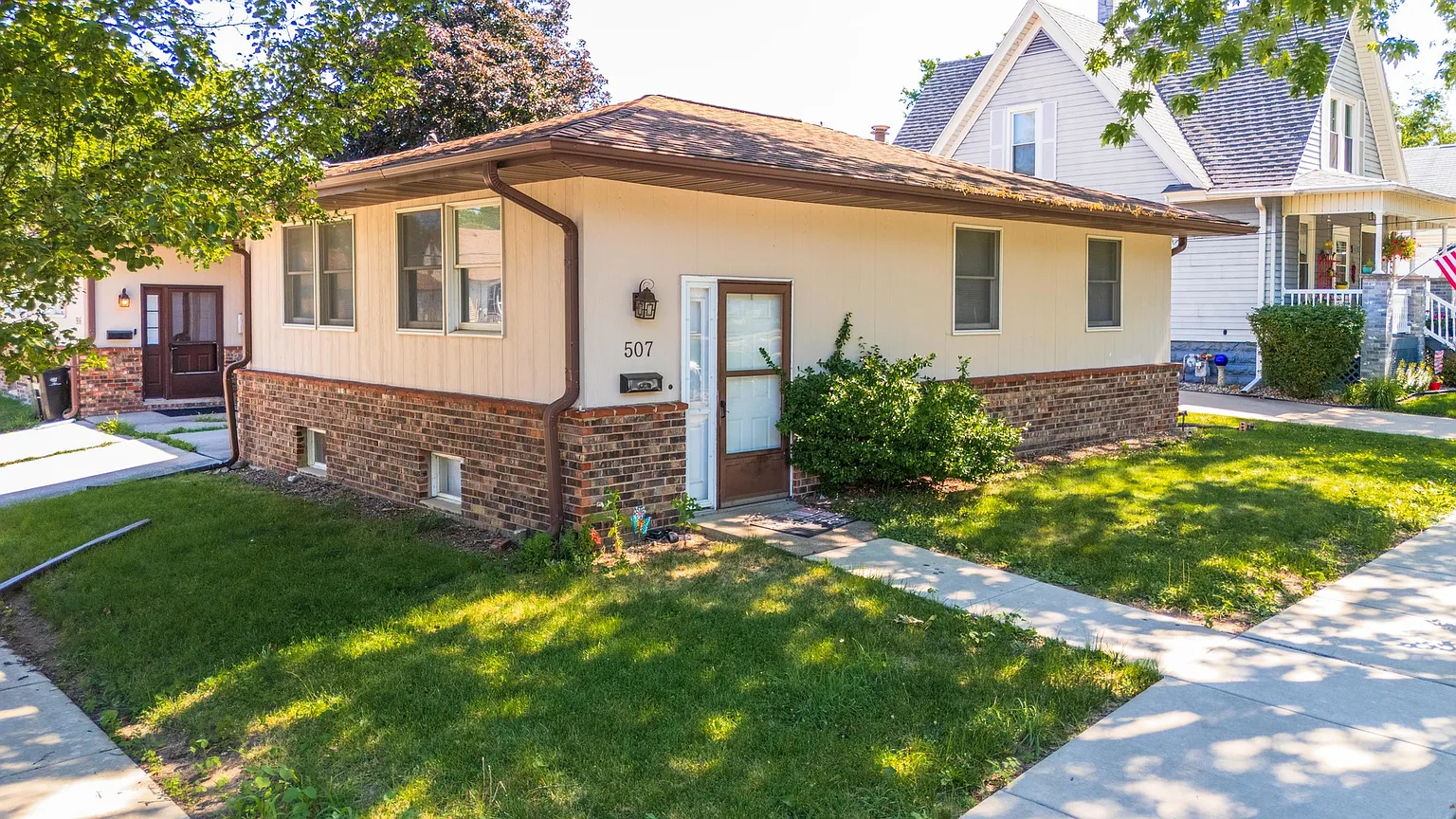 507 W Miller St photo 1
