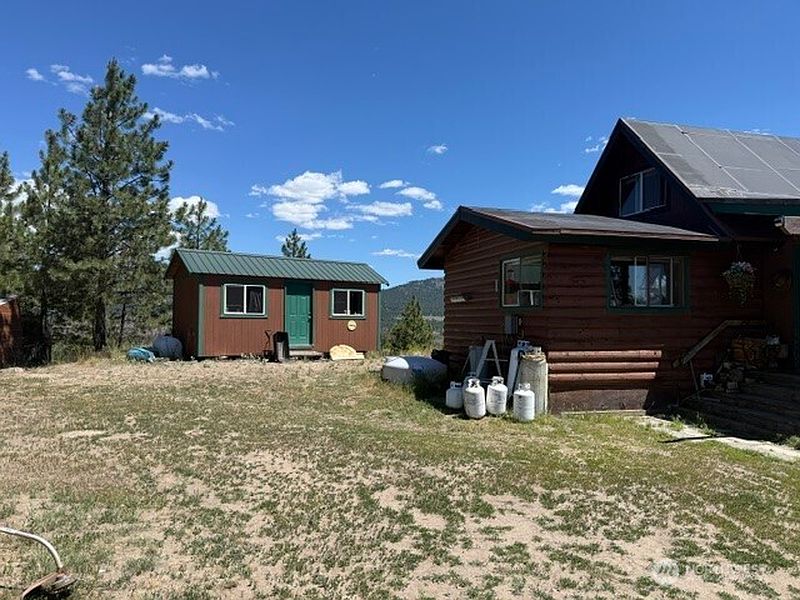 4th image of 132 W Cayuse Mtn Road