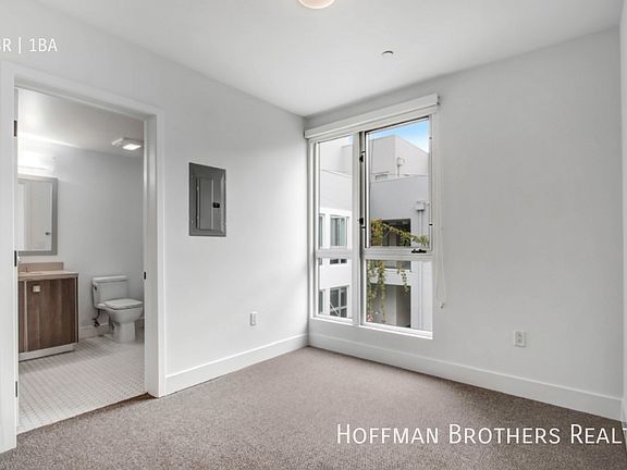 4th image of 1168 S Barrington Ave #208A