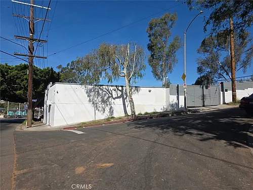 1203 E Cesar E Chavez Ave Photo 1