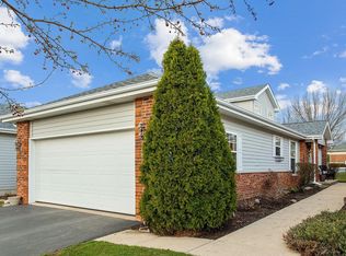 966 Keenan Ln, Beecher, IL 60401