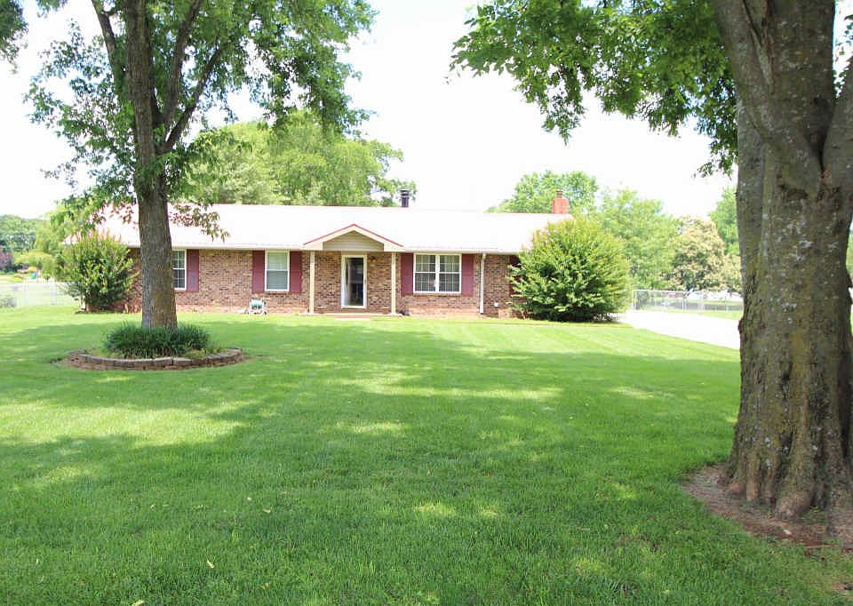 1st image of 109 Edgewood Dr