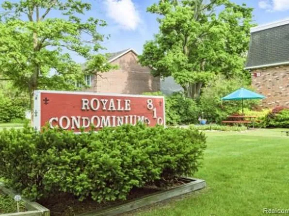 810 Holland Ave APT 2, Port Huron, MI 48060