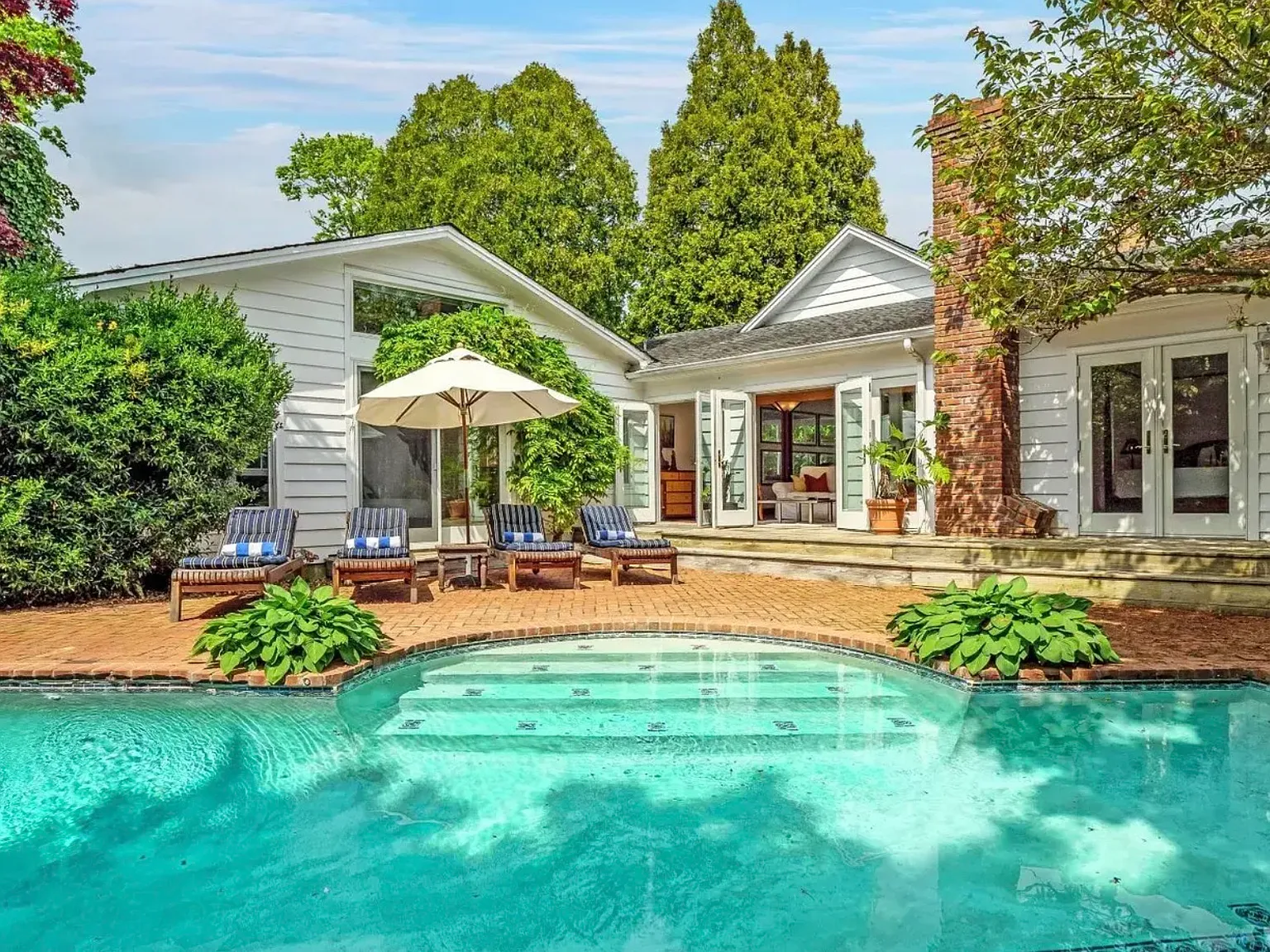 Private Southampton Retreat | Near Coopers Beach | South of Hwy — Photo 2
