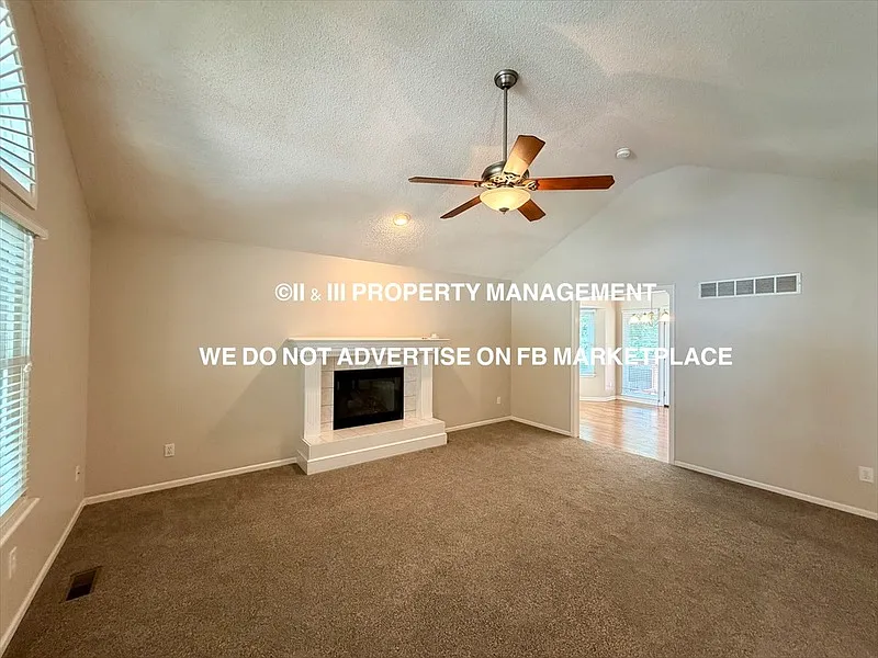 3 bed, 2.5 bath, 1904 sqft, $2,700 — Photo 4