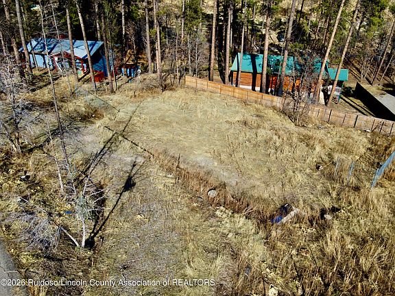 4th image of 204 Sequoia Dr