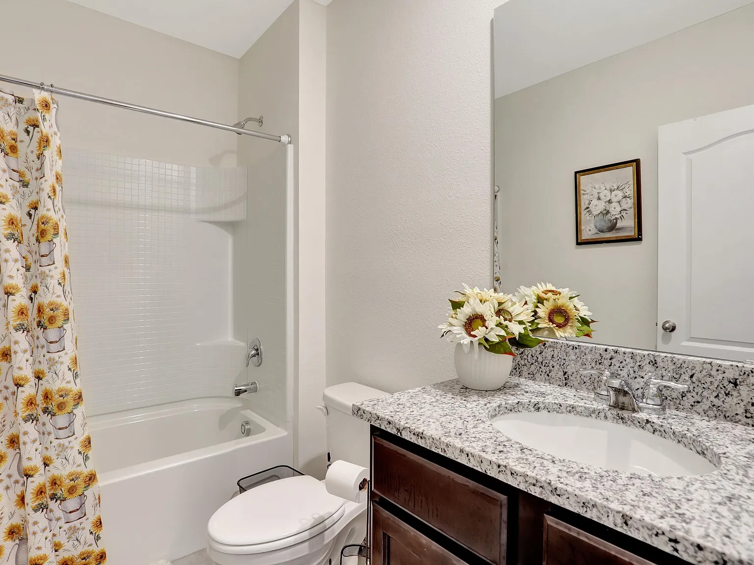 4 bed, 2.0 bath, 1828 sqft, $1,027 — Photo 4