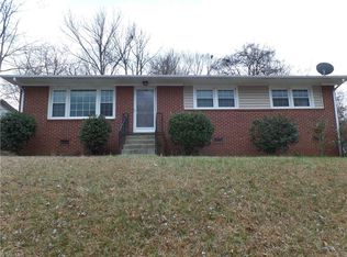 3302 Harte Pl, Greensboro, NC 27405