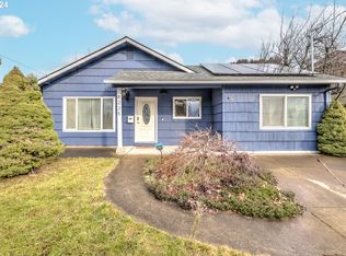 8225 SE Morrison St, Portland, OR 97216