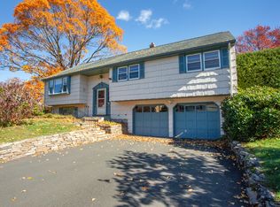 60 Burnham Dr, West Hartford, CT 06110