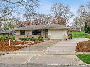 1608 S 19th St, West Des Moines, IA 50265